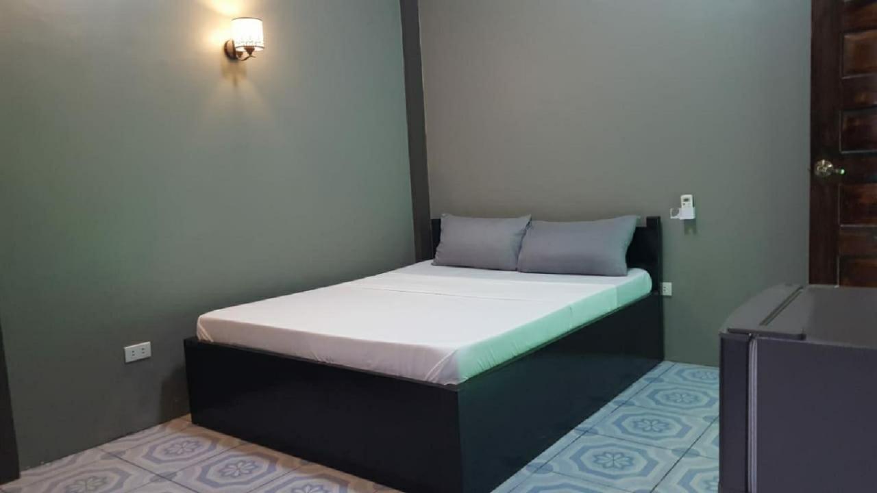 Panci'S Guesthouse Puerto Galera Zewnętrze zdjęcie